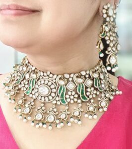 AD Choker with Earrings Green Mena Kari White Stone