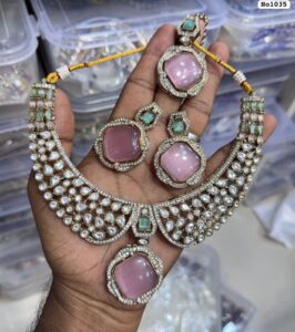 AD-Choker-with-Earrings-and-Tikka-Light-Pink