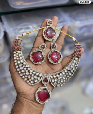 AD-Choker-with-Earrings-and-Tikka-Reddish-Purple
