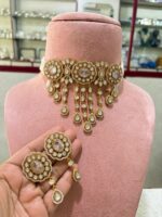 AD-Choker-with-Earrings-Lattkan-White